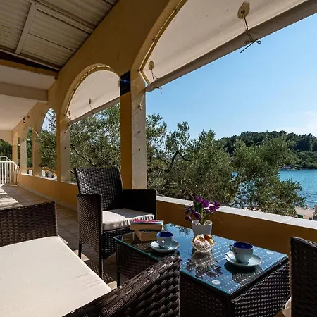 Stunning In With Kitchen *