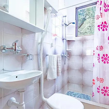 Stunning In With Kitchen